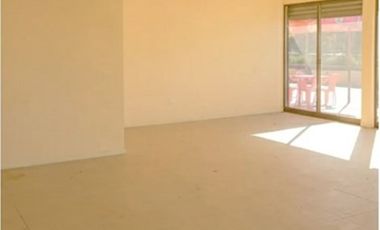 Local y Terraza   152 M2 útiles  84UF Borgoño