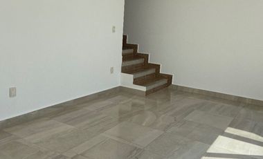 CASA  EN RENTA EN  ALTITUD NORTE RESIDENCIAL ( Laguitos)