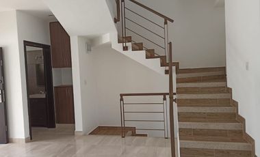 CASA  EN RENTA EN  ALTITUD NORTE RESIDENCIAL ( Laguitos)