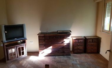 PH en venta - 3 Dormitorios 2 Baños - Cochera - 200Mts2 - Bernal, Quilmes