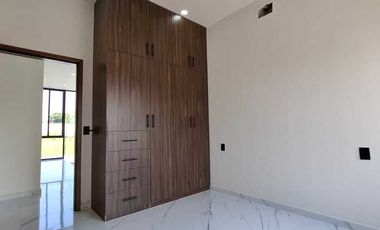 Espectacular Residencia Nueva en Venta en Fracc. La Herradura Colima, Col.