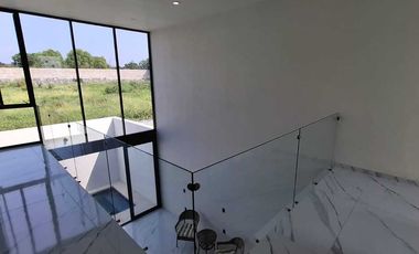 Espectacular Residencia Nueva en Venta en Fracc. La Herradura Colima, Col.