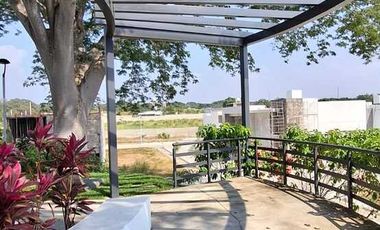 Espectacular Residencia Nueva en Venta en Fracc. La Herradura Colima, Col.