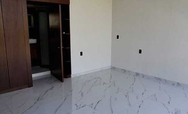 Espectacular Residencia Nueva en Venta en Fracc. La Herradura Colima, Col.