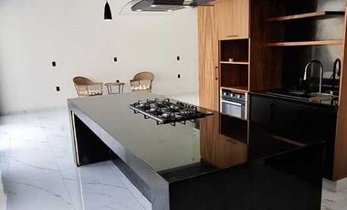 Espectacular Residencia Nueva en Venta en Fracc. La Herradura Colima, Col.