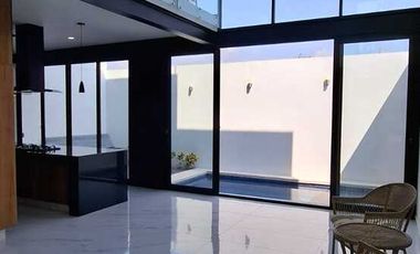 Espectacular Residencia Nueva en Venta en Fracc. La Herradura Colima, Col.
