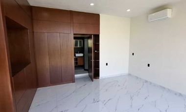 Espectacular Residencia Nueva en Venta en Fracc. La Herradura Colima, Col.