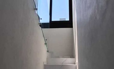 Espectacular Residencia Nueva en Venta en Fracc. La Herradura Colima, Col.