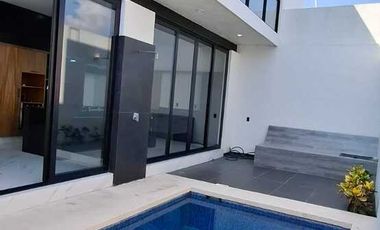 Espectacular Residencia Nueva en Venta en Fracc. La Herradura Colima, Col.