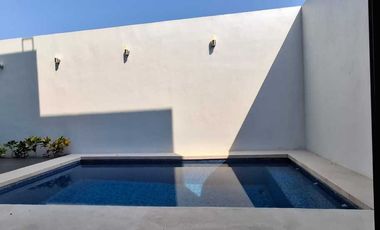 Espectacular Residencia Nueva en Venta en Fracc. La Herradura Colima, Col.