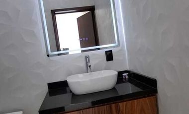 Espectacular Residencia Nueva en Venta en Fracc. La Herradura Colima, Col.