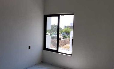 Espectacular Residencia Nueva en Venta en Fracc. La Herradura Colima, Col.