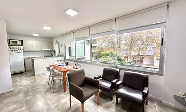 Venta Departamento 2 Ambientes con cochera en el centro de Banfield Este