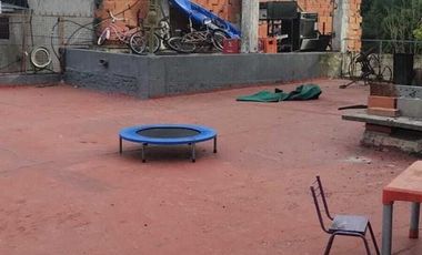 Locales Comerciales en venta - 332mts2 - Merlo