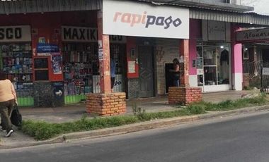 Locales Comerciales en venta - 332mts2 - Merlo