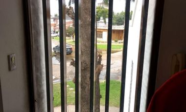 Casa en venta - 3 Dormitorios 2 Baños - Merlo