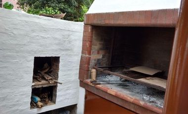 Casa en venta - 3 Dormitorios 2 Baños - Merlo