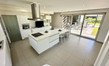 Casa en Venta Funes, Kentucky.