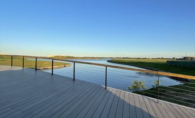 Lote sobre el lago central en venta en LOS PUENTES, NORDELTA.