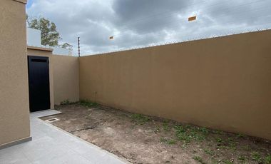 Dúplex en venta - 2 Dormitorios 2 Baños - Cochera - Cañuelas