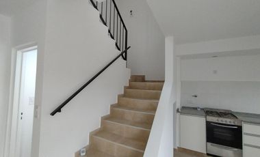 Dúplex en venta - 2 Dormitorios 2 Baños - Cochera - Cañuelas