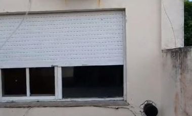 Casa en venta - 2 Dormitorios 1 Baño - 156Mts2 - Quilmes