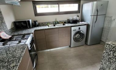 Casa en venta - 3 Dormitorios 3 Baños - 252Mts2 - Villa Quisquizate, Córdoba