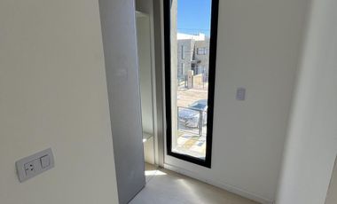 Duplex de dos dormitorios en barrio perticone