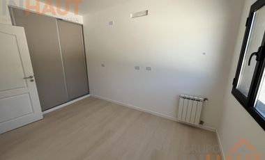 Duplex de dos dormitorios en barrio perticone