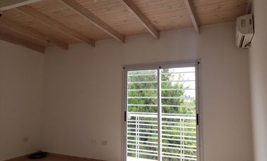 PH en venta - 2 Dormitorios 3 Baños - 72Mts2 - Don Bosco, Quilmes