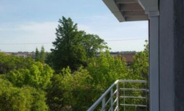 PH en venta - 2 Dormitorios 3 Baños - 72Mts2 - Don Bosco, Quilmes