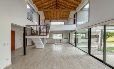 Casa de 3 dormitorios con pileta vista al golf