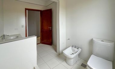 Casa de 3 dormitorios con pileta vista al golf