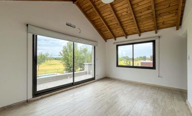 Casa de 3 dormitorios con pileta vista al golf