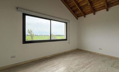 Casa de 3 dormitorios con pileta vista al golf