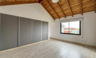 Casa de 3 dormitorios con pileta vista al golf