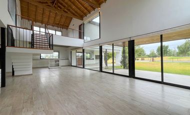 Casa de 3 dormitorios con pileta vista al golf