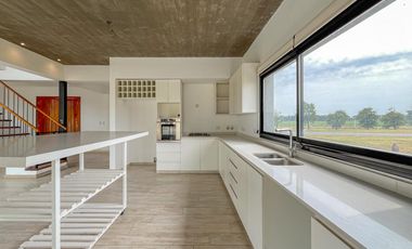 Casa de 3 dormitorios con pileta vista al golf