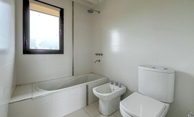 Casa de 3 dormitorios con pileta vista al golf