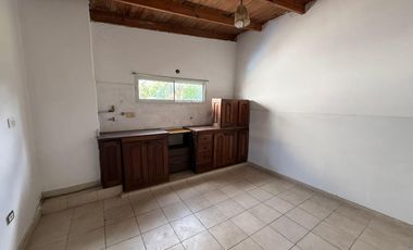 Departamento en alquiler - 2 Dormitorios 2 Baños - Manuel B. Gonnet