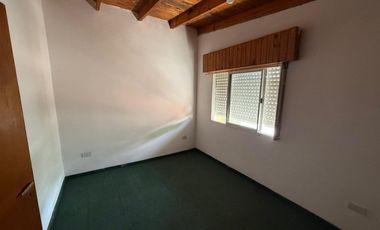 Departamento en alquiler - 2 Dormitorios 2 Baños - Manuel B. Gonnet
