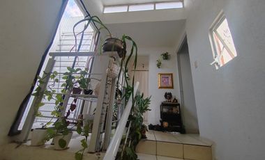 CASA EN LOS OLIVOS AV. ARROYO SECO