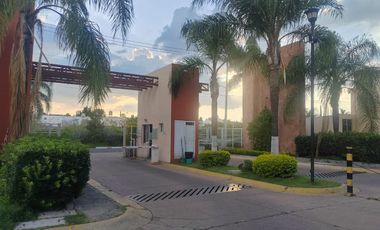 CASA EN LOS OLIVOS AV. ARROYO SECO