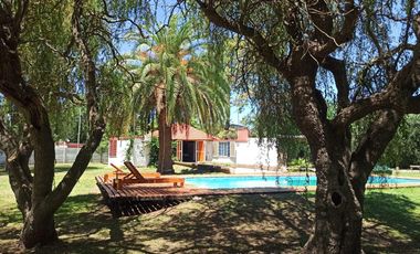 Casa en venta - 2 Dormitorios 1 Baño - Arturo Seguí