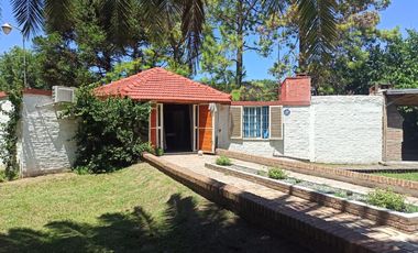Casa en venta - 2 Dormitorios 1 Baño - Arturo Seguí