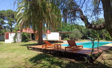 Casa en venta - 2 Dormitorios 1 Baño - Arturo Seguí