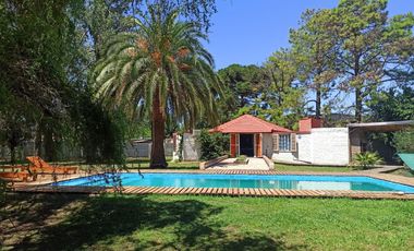 Casa en venta - 2 Dormitorios 1 Baño - Arturo Seguí