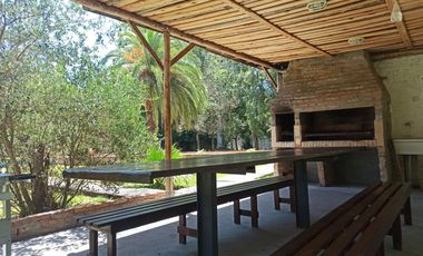 Casa en venta - 2 Dormitorios 1 Baño - Arturo Seguí