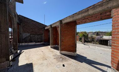 Casa en venta - 2 Dormitorios 1 Baño - La Matanza