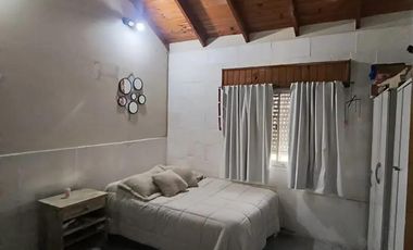 Casa en venta - 3 Dormitorios 2 Baños - Lima